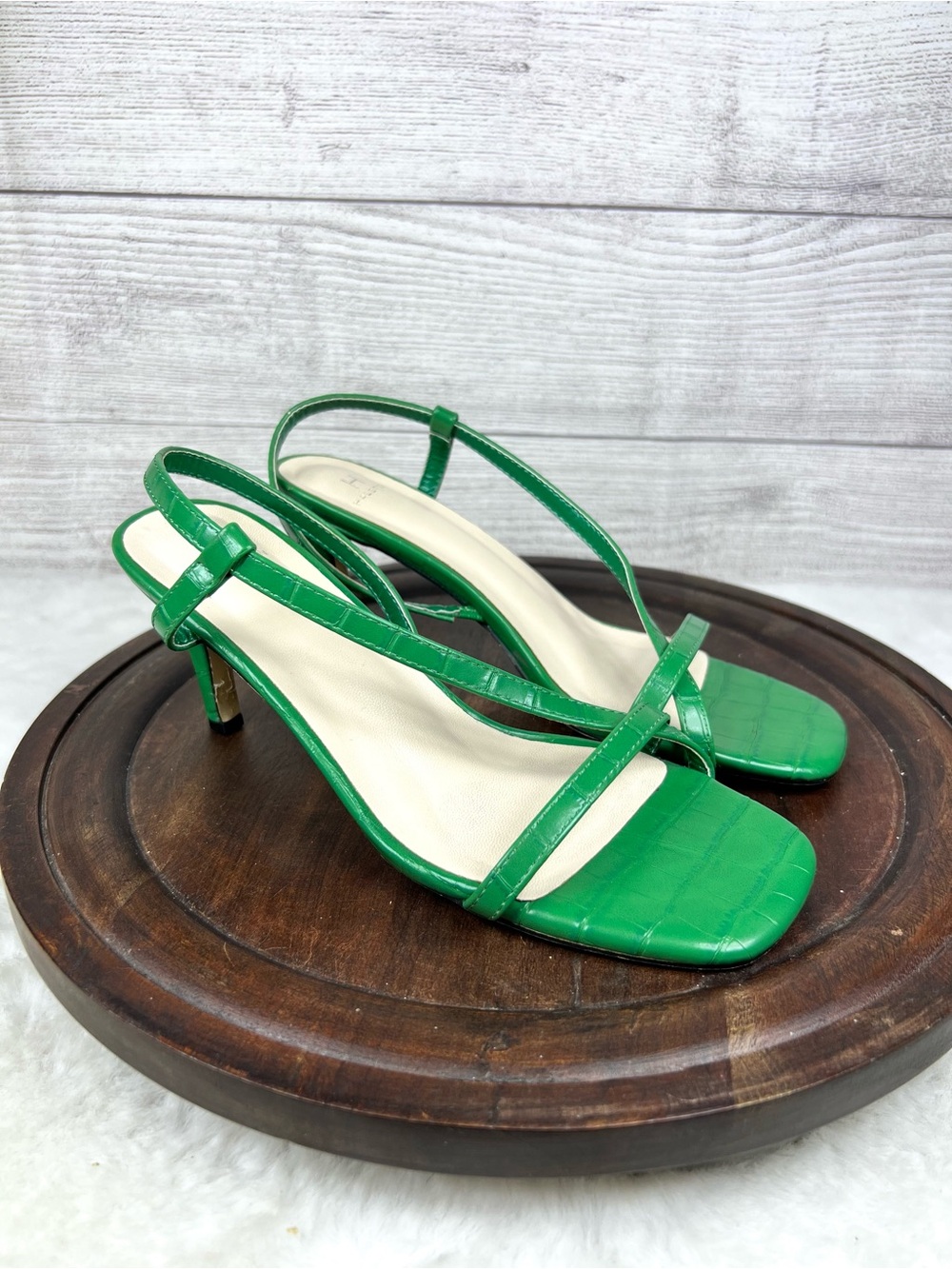 H Halston Croc Embossed Green Square Toe Strappy Heels Sandals Shoes 6 Leather